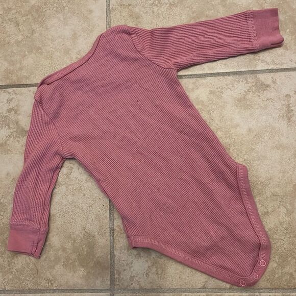 Kyle & Deena — Adorable 3-6 month Baby Girl Pink & Floral Outfit - Picture 5 of 7